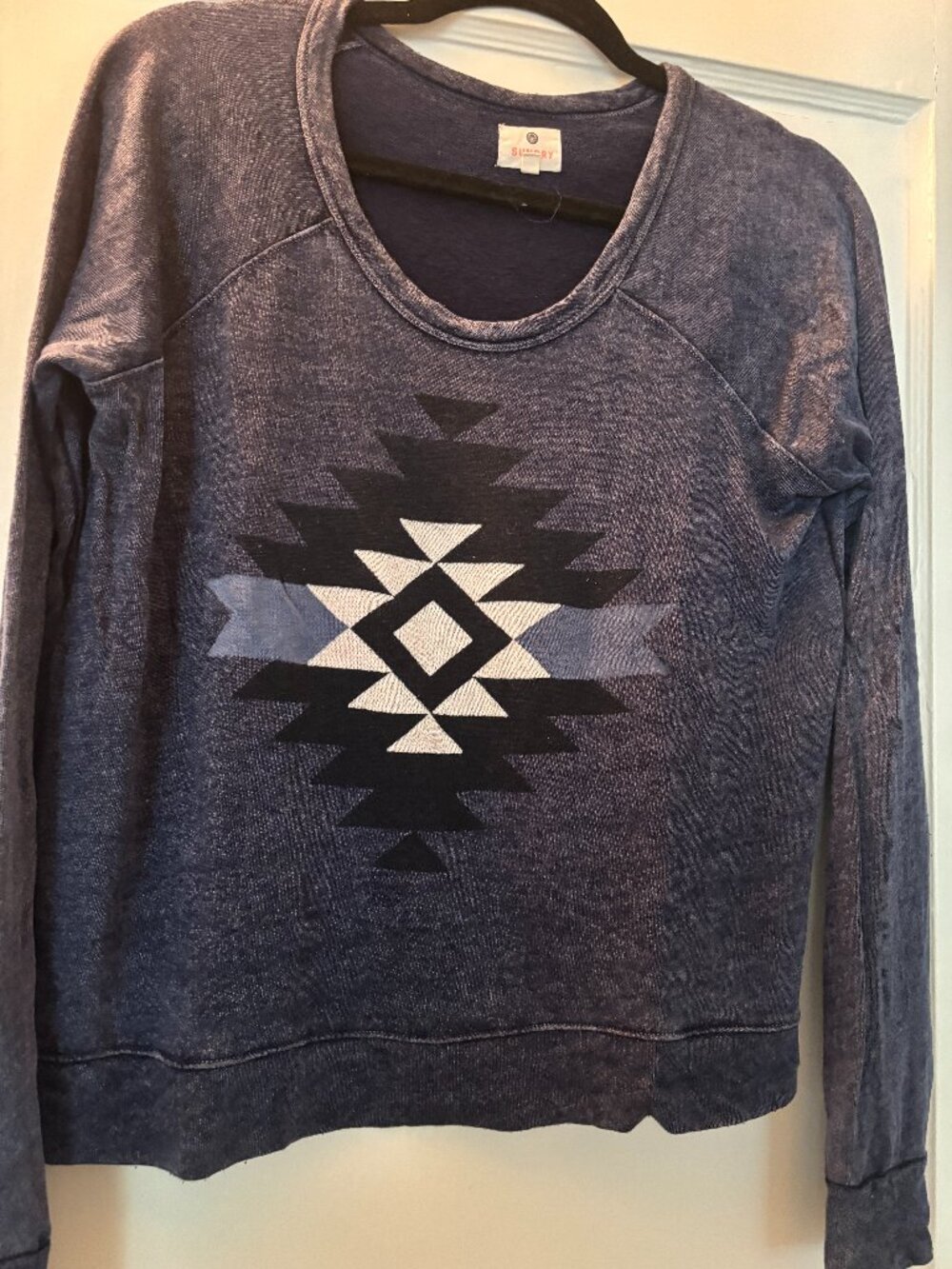 SUNDRY Super Soft Sweatshirt – Aztec Print Graphic | Size 1 | Cozy Luxe Pullover